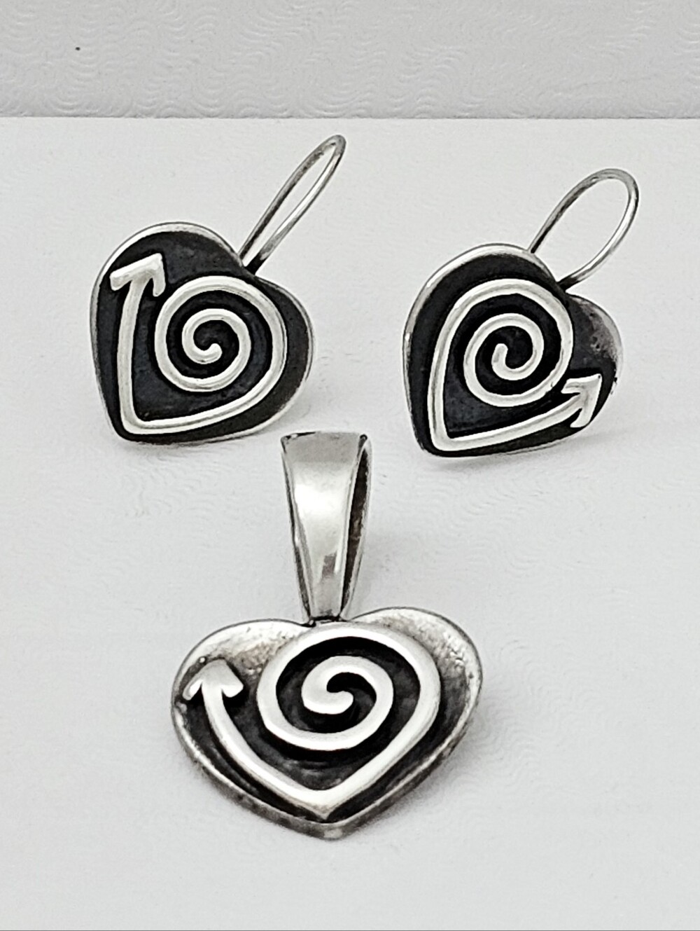 Silpada Rare HTF Sterling Silver Heart Swirl Earrings & Heart Swirl Pendant SET